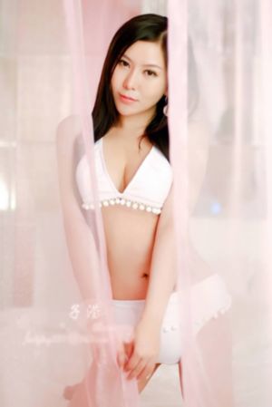 欧美模特写真高级感影片_高清迅雷电影在线